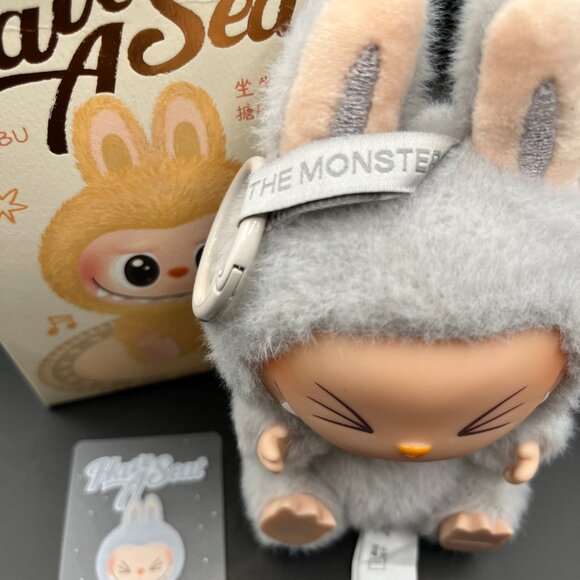 Pop Mart Labubu "Have a Seat" Series - Hehe with Box & Authentication Card - Picture 4 of 8